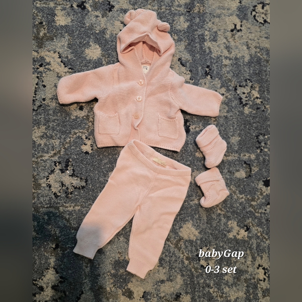 BabyGap Pink Knit Brannan Baby Set